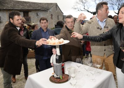 La Corona de Ainsa - Vino vinos wine Ainsa somontano huesca vignerons de huesca